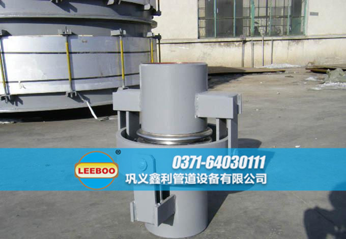 萬向鉸鏈<a href=http://m.hwggzp.com target=_blank class=infotextkey>補(bǔ)償器</a>發(fā)貨現(xiàn)場