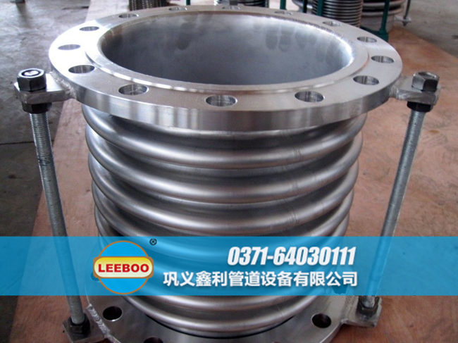 波紋<a href=http://m.hwggzp.com target=_blank class=infotextkey>補(bǔ)償器</a>現(xiàn)場(chǎng)實(shí)圖