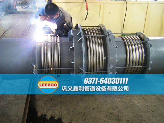 直管壓力平衡<a href=http://m.hwggzp.com target=_blank class=infotextkey>補償器</a>生產(chǎn)車間