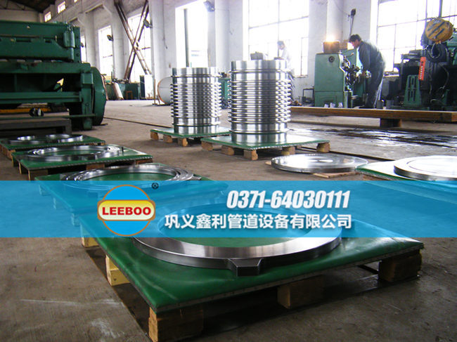 鑫利<a href=http://m.hwggzp.com target=_blank class=infotextkey>補償器</a>組裝車間